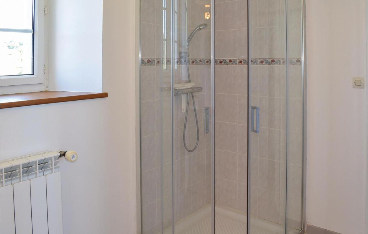 Gorgeous Apartment In Ponts With Wifi Exterior foto
